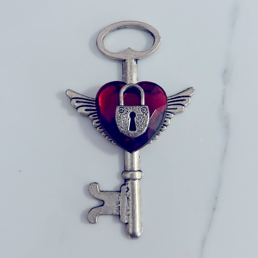 ♥️🗝️ Heart lock and key pendant